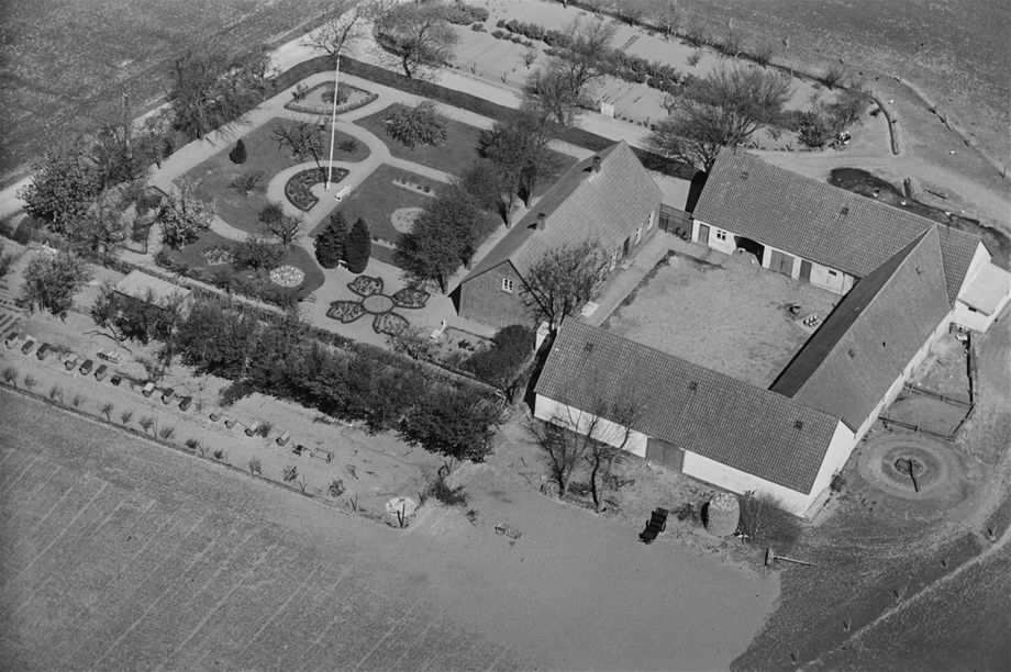 Fiskebækgård som den så ud 1936-38. Det Kongelige Bibliotek, Sylvest Jensen Luftfoto.